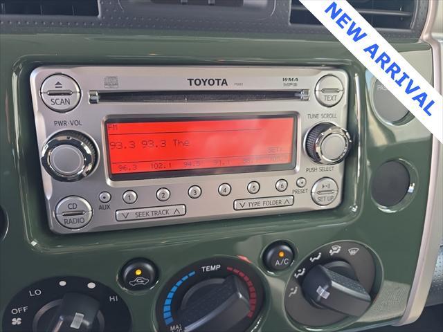Photo of 2014 Army Green Toyota FJ Cruiser