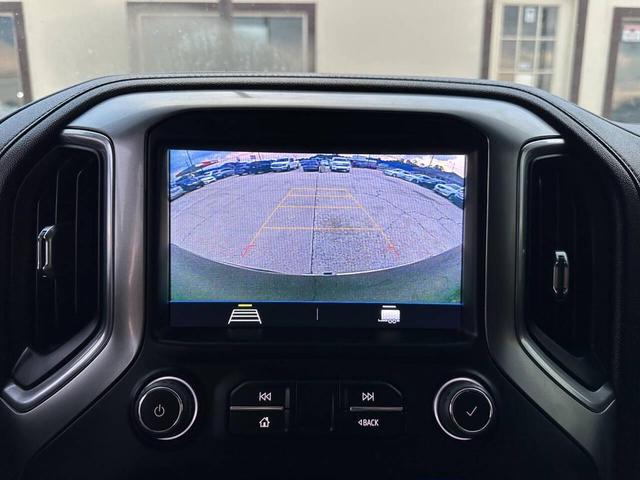 Photo of 2022 Black Chevrolet Silverado 1500