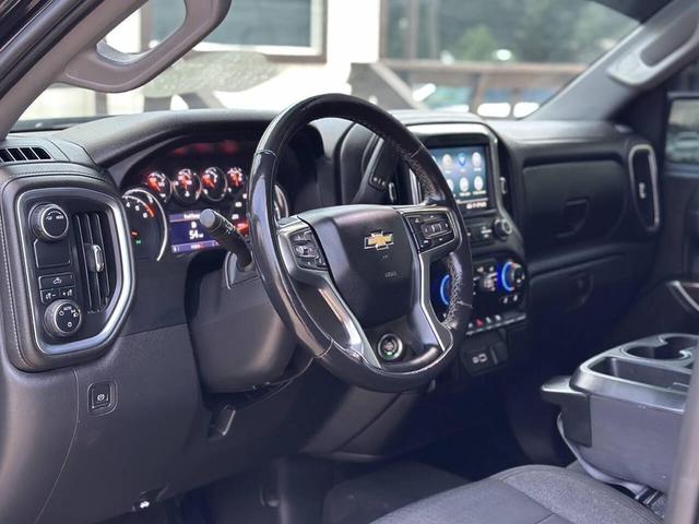 Photo of 2022 Black Chevrolet Silverado 1500