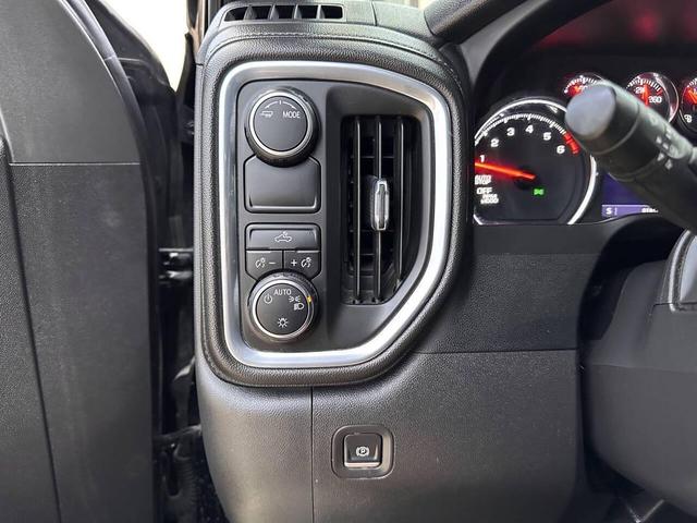 Photo of 2022 Black Chevrolet Silverado 1500