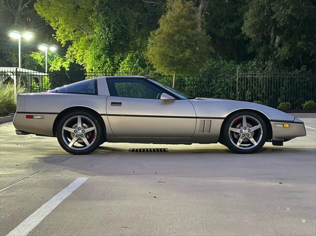 Photo of 1987 Beige Chevrolet Corvette