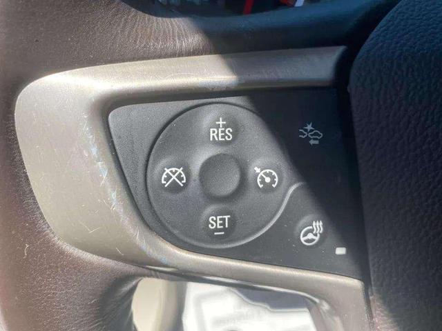 Photo of 2017 White Frost Tricoat GMC Acadia