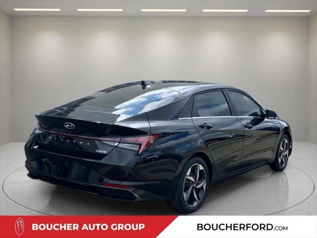 Photo of 2022 Phantom Black Hyundai ELANTRA