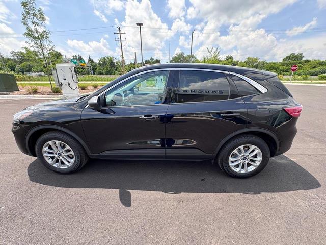 Photo of 2022 Agate Black Metallic Ford Escape