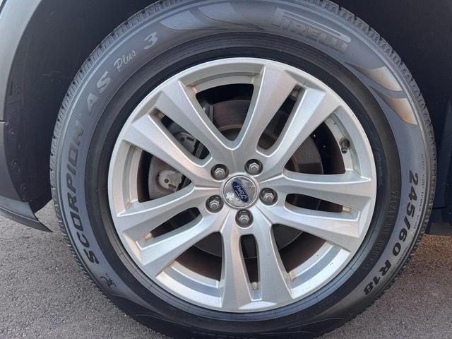 Photo of 2018 MAGNETIC METALLIC Ford Explorer