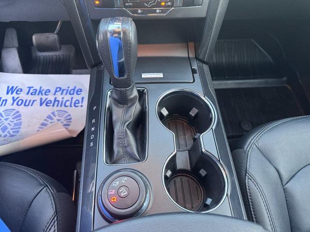 Photo of 2018 MAGNETIC METALLIC Ford Explorer