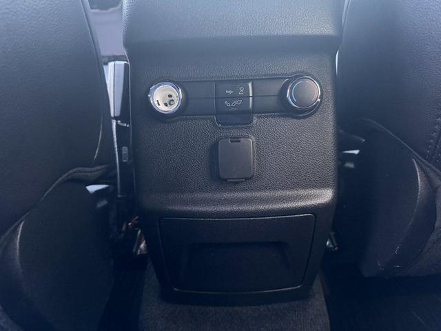 Photo of 2018 MAGNETIC METALLIC Ford Explorer