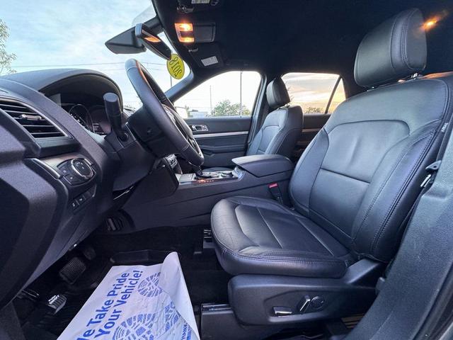 Photo of 2018 MAGNETIC METALLIC Ford Explorer