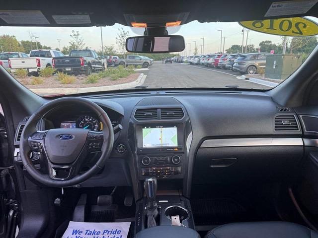 Photo of 2018 MAGNETIC METALLIC Ford Explorer