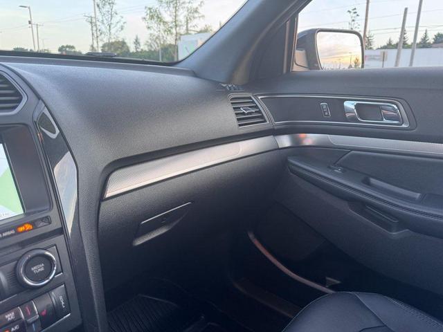 Photo of 2018 MAGNETIC METALLIC Ford Explorer