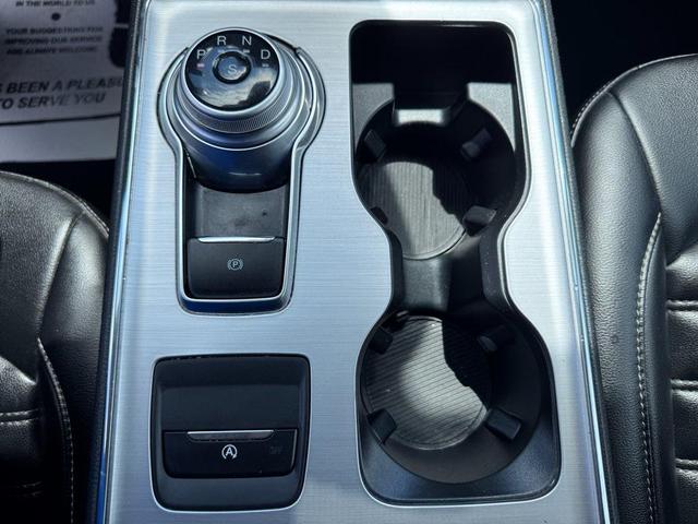 Photo of 2022 Forged Green Metallic Ford Edge