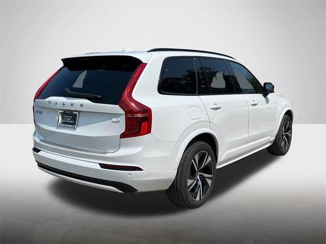 Photo of 2022 Crystal White Metallic Volvo XC90 Recharge Plug-In Hybrid