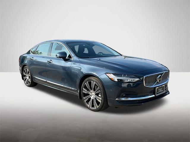 Photo of 2022 Denim Blue Volvo S90
