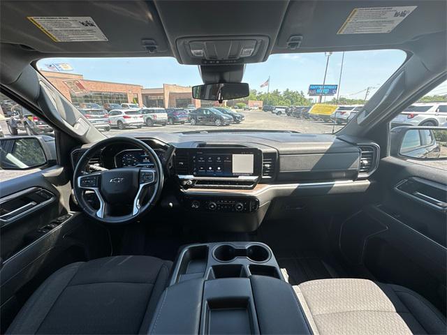 Photo of 2022 Black Chevrolet Silverado 1500