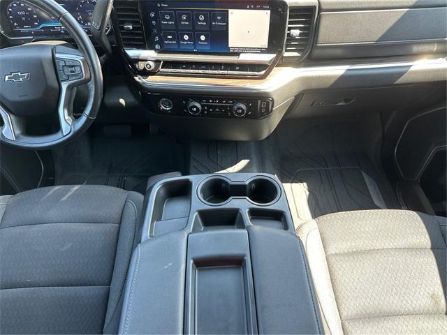 Photo of 2022 Black Chevrolet Silverado 1500