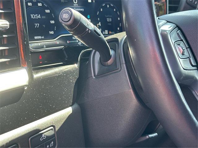 Photo of 2022 Black Chevrolet Silverado 1500