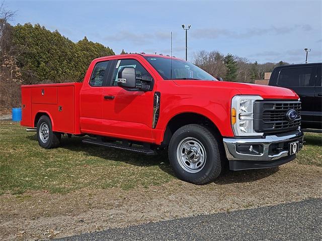 Photo of 2023 Race Red Ford F-350