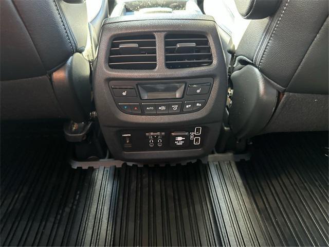 Photo of 2019 Crystal Black Pearl Honda Pilot