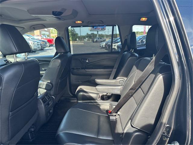 Photo of 2019 Crystal Black Pearl Honda Pilot