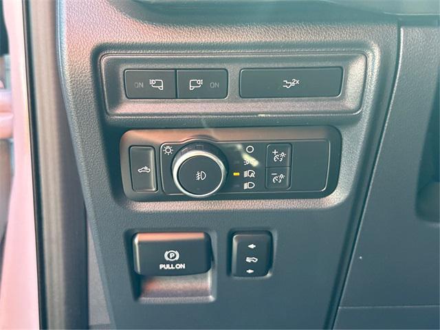 Photo of 2022 Space White Metallic Ford F-150