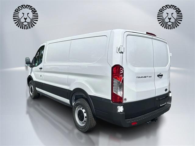 Photo of 2025 Oxford White Ford Transit-250