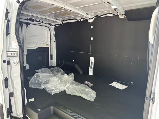Photo of 2025 Oxford White Ford Transit-250