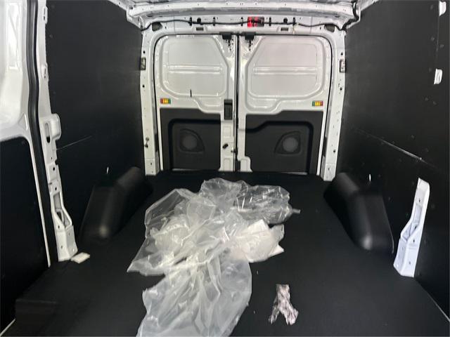 Photo of 2025 Oxford White Ford Transit-250