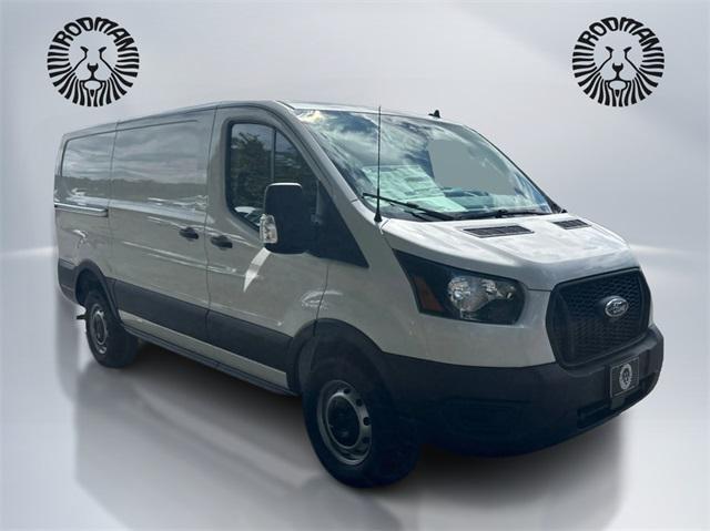 Photo of 2025 Oxford White Ford Transit-250