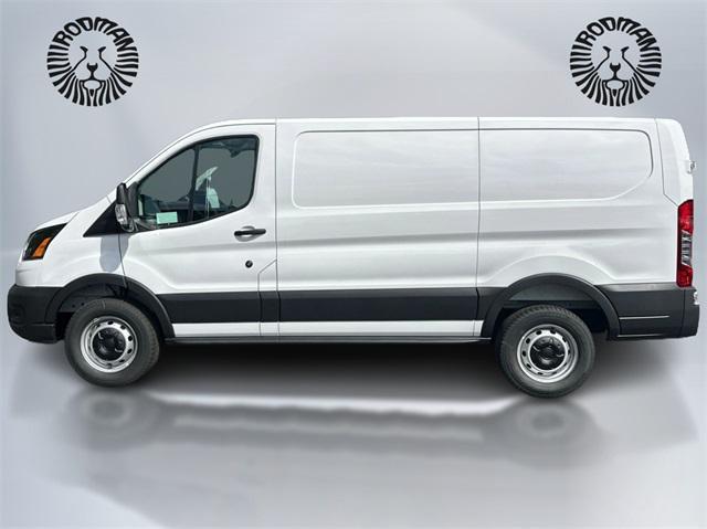 Photo of 2025 Oxford White Ford Transit-250