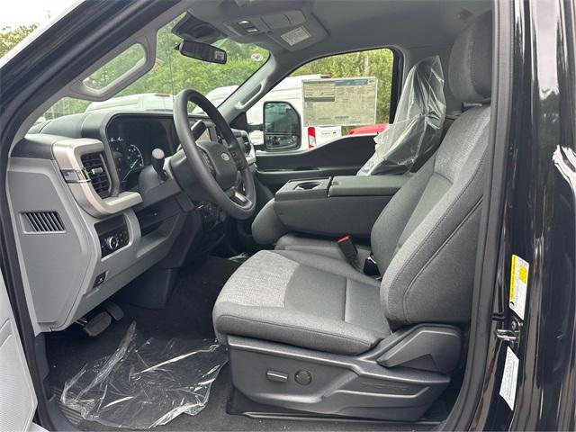 Photo of 2025 Agate Black Metallic Ford F-350