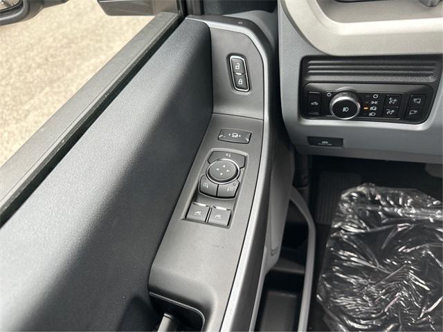 Photo of 2025 Agate Black Metallic Ford F-350