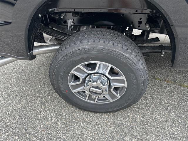 Photo of 2025 Agate Black Metallic Ford F-350