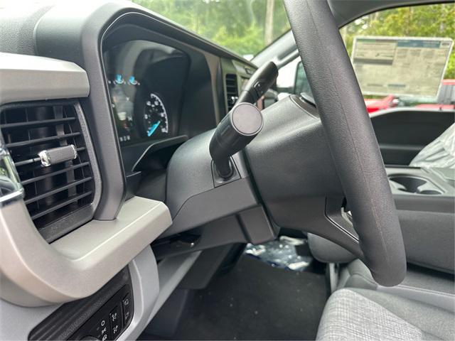 Photo of 2025 Agate Black Metallic Ford F-350