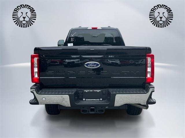 Photo of 2025 Agate Black Metallic Ford F-350