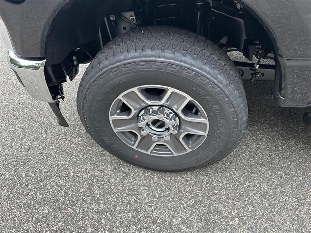 Photo of 2025 Agate Black Metallic Ford F-350