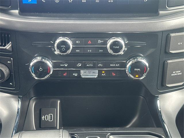Photo of 2025 Oxford White Ford F-150