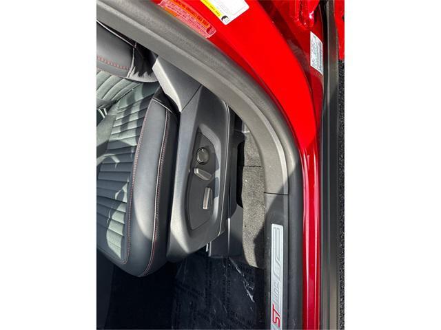 Photo of 2025 Rapid Red Metallic Tinted Clearcoat Ford Explorer