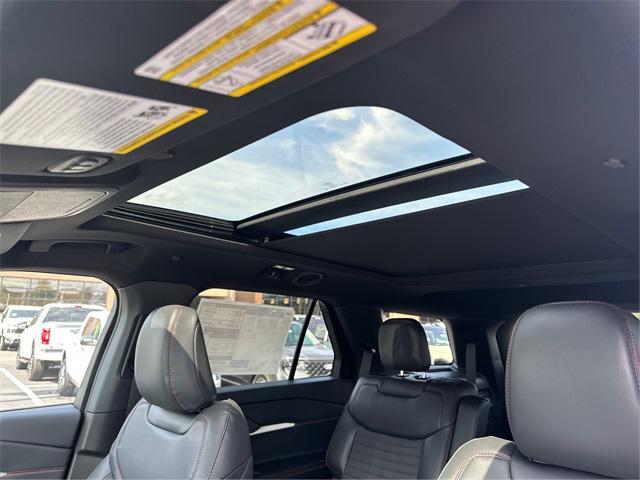 Photo of 2025 Rapid Red Metallic Tinted Clearcoat Ford Explorer