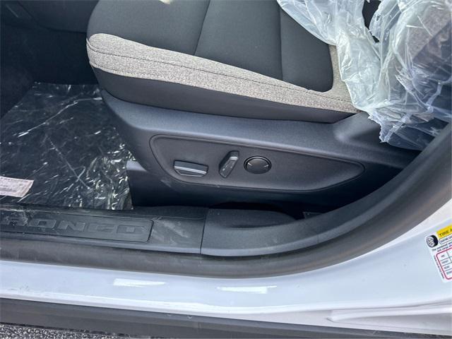 Photo of 2025 Oxford White Ford Bronco Sport