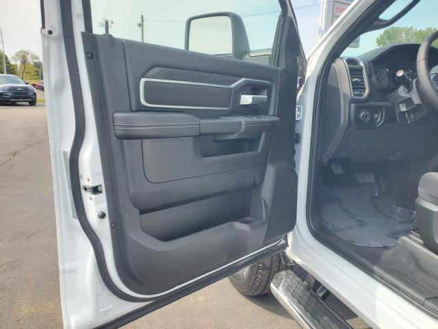 Photo of 2025 Bright White Clearcoat RAM 2500