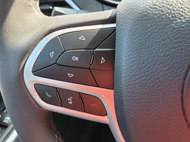 Photo of 2022 Bright White Clearcoat Jeep Cherokee