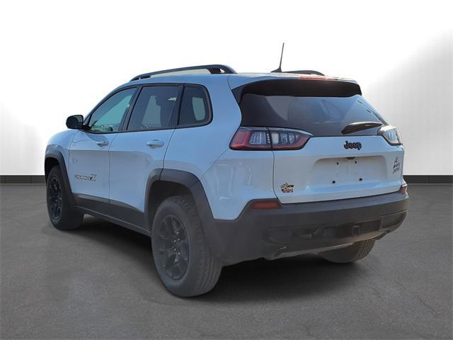 Photo of 2022 Bright White Clearcoat Jeep Cherokee