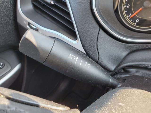 Photo of 2022 Bright White Clearcoat Jeep Cherokee