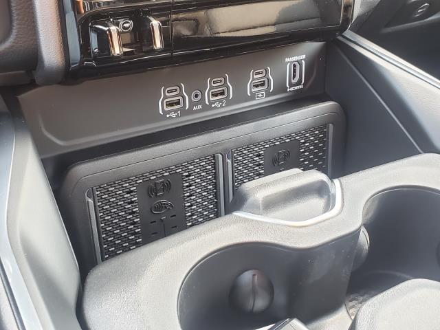 Photo of 2026 Diamond Black Crystal Pearlcoat RAM 1500