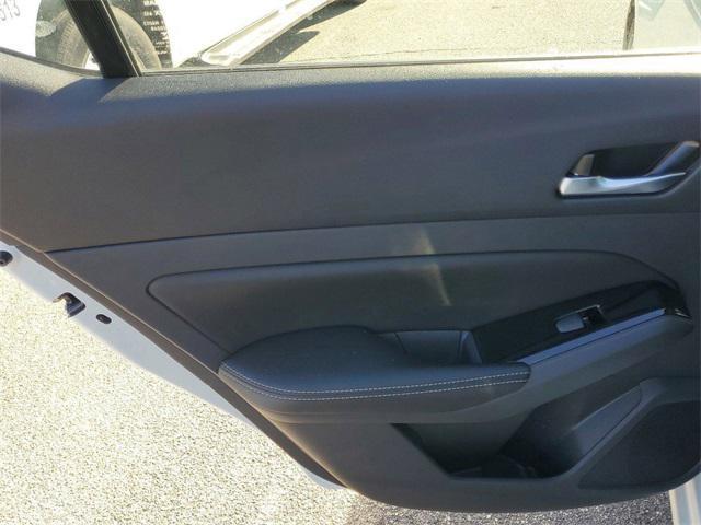 Photo of 2025 White Pearl Nissan Altima