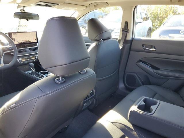 Photo of 2025 White Pearl Nissan Altima