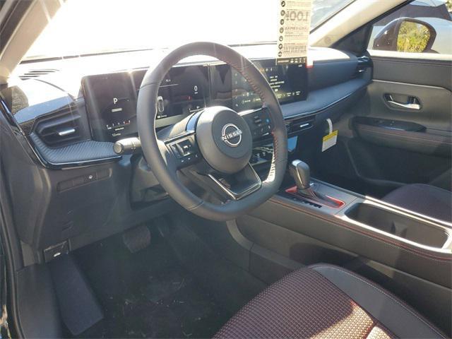Photo of 2025 Super Black Nissan Kicks