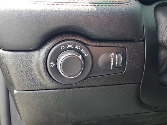 Photo of 2024 DB Black Crystal Clearcoat Dodge Durango