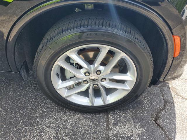 Photo of 2024 DB Black Crystal Clearcoat Dodge Durango
