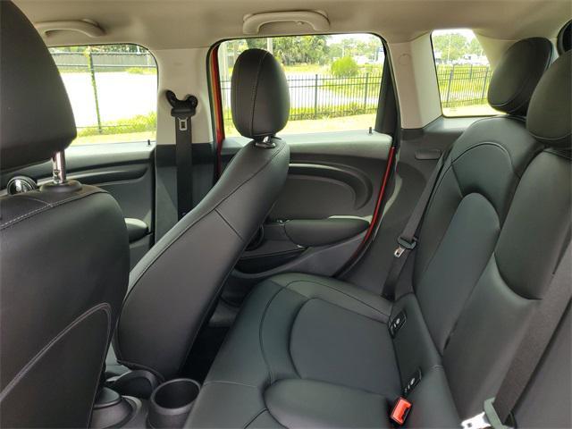 Photo of 2022 Chili Red MINI Hardtop